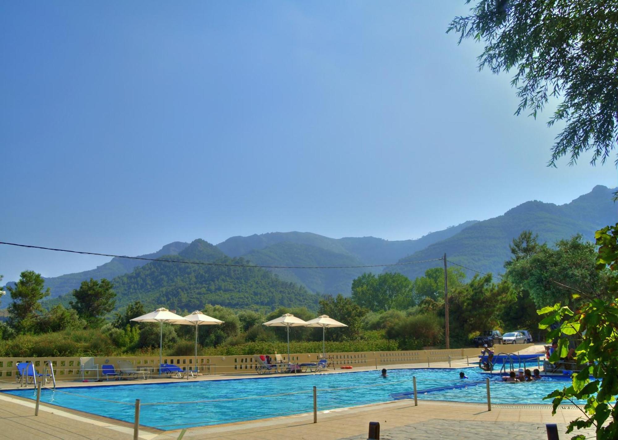 Maranton Beach Hotel Koinira Exterior foto
