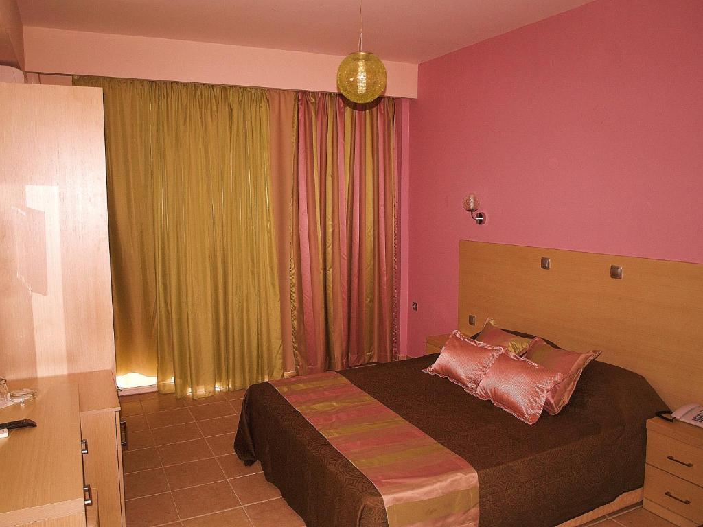 Maranton Beach Hotel Koinira Cameră foto