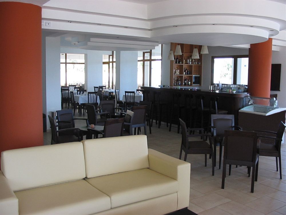 Maranton Beach Hotel Koinira Exterior foto